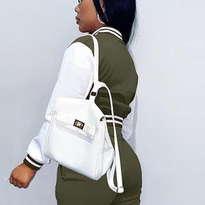 Chaquetas universitarias de algodón acolchadas para mujer con logotipo personalizado Manga larga de diseño recortado ecológico de invierno de alta calidad - Product Image 2