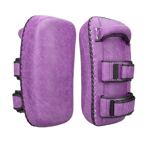 Cible de boxe en PU écologique pour les entraînements d'arts martiaux et les entraînements de fitness sur mesure fabriqués à la main avec votre logo - Product Image 3