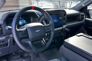 FO-RD F-150 XL 4X4 2025 EXTRÊMEMENT PROPRE, MOTEUR V8 SUPERCHARGEÉ, PRÊT À LA LIVRAISON - Product Image 3