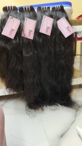 Cheveux de temple indien au prix d'usine |   Cheveux humains Remy non traités |   Cheveux JERRY HAIRS, marque, double trame, machine |   Tamil Nadu |   100 grammes - Product Image 3