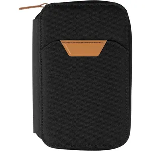 Portafoglio da Viaggio Sostenibile Susanne in RPET, Gadget Ecologici per il Viaggiatore Moderno - Product Image 2