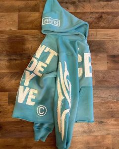 เสื้อมีฮู้ดแบบสวมหัวสำหรับผู้ชายผ้าฝ้าย100% ออกแบบได้ตามต้องการมีกระเป๋าปักลวดลายระบายความร้อนได้ดี - Product Image 3