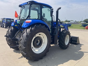 Tractor de Ruedas New Holland PowerStar 100 de 100HP, Motor de Alta Calidad para Agricultura y Jardinería - Product Image 5