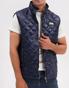 Chaqueta acolchada de invierno de talla grande personalizable de alta calidad para hombre, venta al por mayor, cremallera, lona sin mangas, logotipo en relieve, estilo callejero - Product Image 1