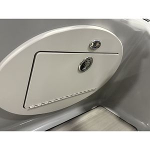 Piezas y Accesorios para Bote Pontón Regency 230 DL3 2023 - Base para Motor de 200 HP, Construcción en Aleación Marina - Product Image 6