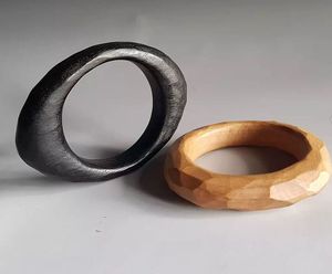 Sustainable Metal Napkin <b>Ring</b> with Classic Leaf Shape and Eco-Friendly Design for Wedding Table Decoration - Product Image 3