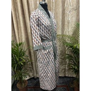 Kimono Elegante y Cómodo para Mujer, Bata de Baño Suave Tejida, Manga Tres Cuartos, Cintura Elástica, Personalizable - Product Image 3