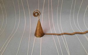 Flame Trimmer Candle Snuffer Wick Cutter Accesorios Herramientas Juego de tijeras Color dorado con mango de diseño Zig Zag para el cuidado de las velas - Product Image 5