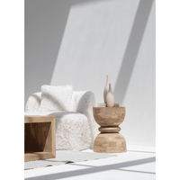 Table d'appoint en bois de manguier en forme de sablier Weaver