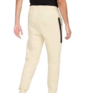 Pantalones Deportivos de Felpa Técnica para Hombre en Color Marfil, Ligeros, Cálidos, para Entrenamiento Atlético, Corte Ajustado, Ropa Deportiva Premium, Pantalones Deportivos - Product Image 5