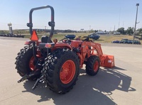 Tractor utilitario compacto Kubota MX6000HST 4WD con transmisión hidrostática y opción de cargador frontal para agricultura y paisajismo