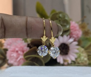 Boucles d'oreilles pendantes élégantes en or blanc/jaune 14 carats massif avec diamant de laboratoire de 2,50 carats certifié IGI pour mariage, fête, cadeau - Product Image 2