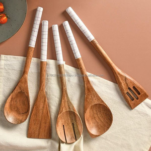 Ensemble de cuillères de service en bois pour la maison Hôtel Restaurant Ustensiles de cuisine pour les occasions de mariage - Product Image 2