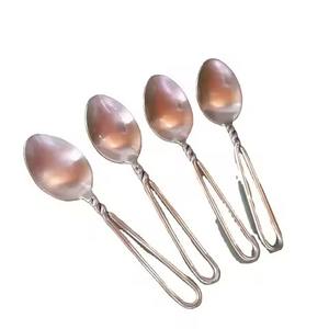 Ensemble de couverts de style unique moderne, argenterie haut de gamme pour rehausser la décoration de table dans les cafés et les maisons, fabriqué à la main en Inde - Product Image 5