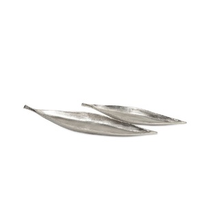 Plateau en aluminium de forme élégante en forme de feuille avec finition dorée brillante, pour servir des fruits secs, fait à la main, personnalisé - Product Image 3