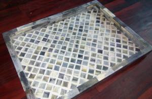 Bandejas de Servir Hechas a Mano de Madera de Lujo Ecológicas con Incrustaciones Personalizadas Hechas en India Disponibles para la Venta a Precio Económico - Product Image 3