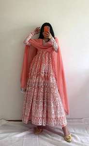 PRESENTANDO BATA ANARKALI BORDADA DE NUEVO DISEÑADOR BONITO ESTILO INDIO PARA MUJERES Y NIÑAS A PRECIO AL POR MAYOR - Product Image 2