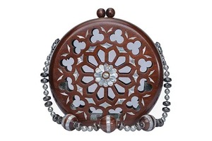 กระเป๋าคลัทช์อินเดียสุดหรู งานแฮนด์เมด ประดับมุกแท้ ปักลายแจ็คการ์ด ดีไซน์เฉพาะตัว-ของขวัญงานแต่งงานอิสลามที่สมบูรณ์แบบ - Product Image 3