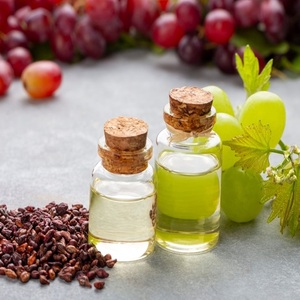 Aceite Portador de Semillas de Uva al por Mayor, Aceite Base de Grado Cosmético Prensado en Frío para el Cuidado de la Piel, el Cabello y la Dilución de Aceites Esenciales - Product Image 1