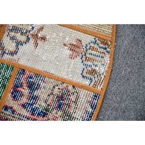 Alfombra Turca Redonda Vintage de 4.5x4.5 pies, Alfombra de Lana Azul - Product Image 5