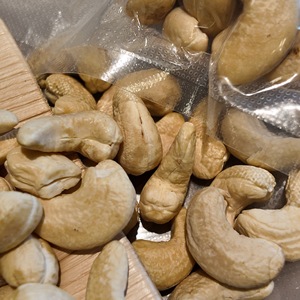 Noix de cajou du Vietnam de qualité supérieure, W320, biologique, fraîche, 100% naturelle, adaptée à la fabrication alimentaire - Product Image 1