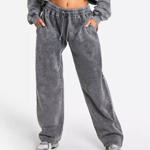 Sudadera con apliques de fabricante, conjunto de chándal con capucha y pantalones de chándal recortados con lavado ácido para mujer - Product Image 5