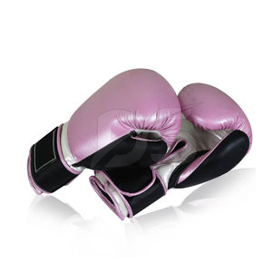 Gants de boxe Muay Thai MMA en cuir de haute qualité, imperméables, avec design et logo personnalisables, légers, en stock - Product Image 3