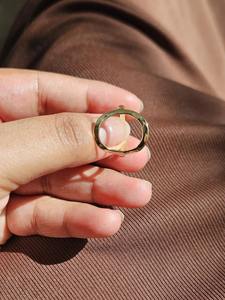 Anillo de latón llamativo y elegante de alta calidad para cócteles y eventos especiales disponible al mejor precio de la India - Product Image 5