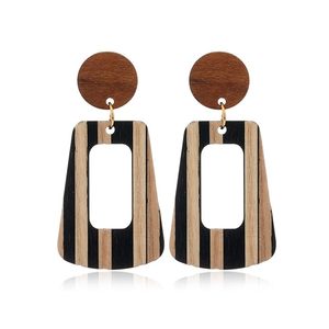 ต่างหูเรซินทำด้วยมือสุดหรูพร้อมต่างหูเรซินสีเมทัลลิกแวววาวพร้อมเครื่องประดับที่ไม่เหมือนใครแบบหมุนสองสีสำหรับผู้หญิง - Product Image 1