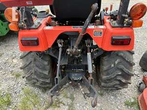 2005 Kubota BX2230D Tractor usado - Product Image 5