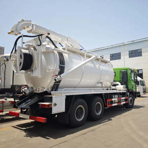 Camions de nettoyage industriel personnalisés à aspiration d'eaux usées 6x4 avec pompe à eau haute pression - Product Image 4