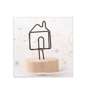 ที่ใส่บัตรทำจากไม้ฐานไม้สำหรับงานแต่งงานที่ใส่หมายเลขโต๊ะแบบกระท่อมทำจากไม้และโลหะ - Product Image 1