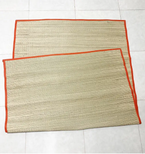 Alfombrillas de juncia tejidas de Vietnam, tejidas a mano, nueva opción para el hogar, respetuosas con el medio ambiente, alfombrillas de juncia de alta calidad al por mayor a buenos precios - Product Image 2