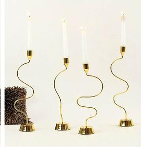 Bougeoir moderne en métal de luxe Décoration de maison élégante Styliste Lightning Design pour mariage Noël Tous les jours Occasions spéciales - Product Image 4
