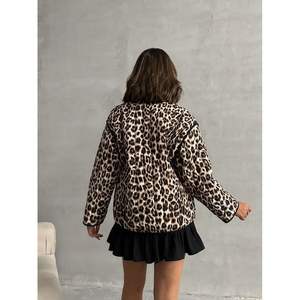 Chaqueta Acolchada con Cierre Frontal para Mujer, Venta al Por Mayor - Product Image 1