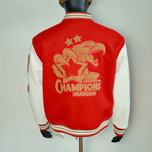 OEM personalizado Varsity rojo Letterman chaqueta gruesa Varsity chaqueta de invierno al por mayor con bordado personalizado y manga de cuero - Product Image 4