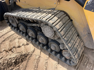 Excellent état 2015 pour chargeuse compacte 257D moteur diesel approuvé par l'EPA roulement de pompe à haute puissance de creusement inclus - Product Image 6