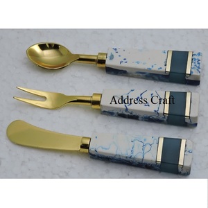 Juego de cubiertos de cena de metal chapado en oro con mango de resina para decorar el hogar Juegos de cubiertos juego de cubiertos clásico de acero inoxidable herramientas - Product Image 1