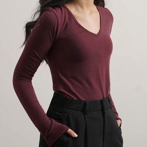 เสื้อยืดแขนยาวถักกันการ100% ลำลองของผู้หญิงเสื้อยืดคอวีขนาดพลัสไซส์ทรงสลิมฟิตขายดีสำหรับฤดูร้อน - Product Image 5