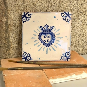 Azulejos de <span class=keywords><strong>Cerámica</strong></span> Azul Estilo Portugués Hechos a Mano, Diseño Único Retro en Forma de Corazón, Decoración Rústica para Interiores - Product Image 6