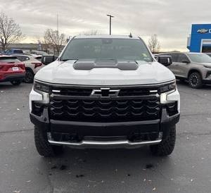 เชฟโรเลต ซิลเวอราโด 1500 ซีอาร์2 ครูว์แค็บ ขับเคลื่อน 4 ล้อ ปี 2025 - Product Image 2