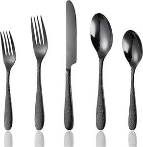 ชุดช้อนส้อมสแตนเลสสตีล 18/10 สีดำหรูหรา ปี 2025 ลายดอกไม้ สำหรับมีดทานอาหารและช้อนขนมหวาน เหมาะสำหรับงานแต่งงานและโอกาสพิเศษ - Product Image 1