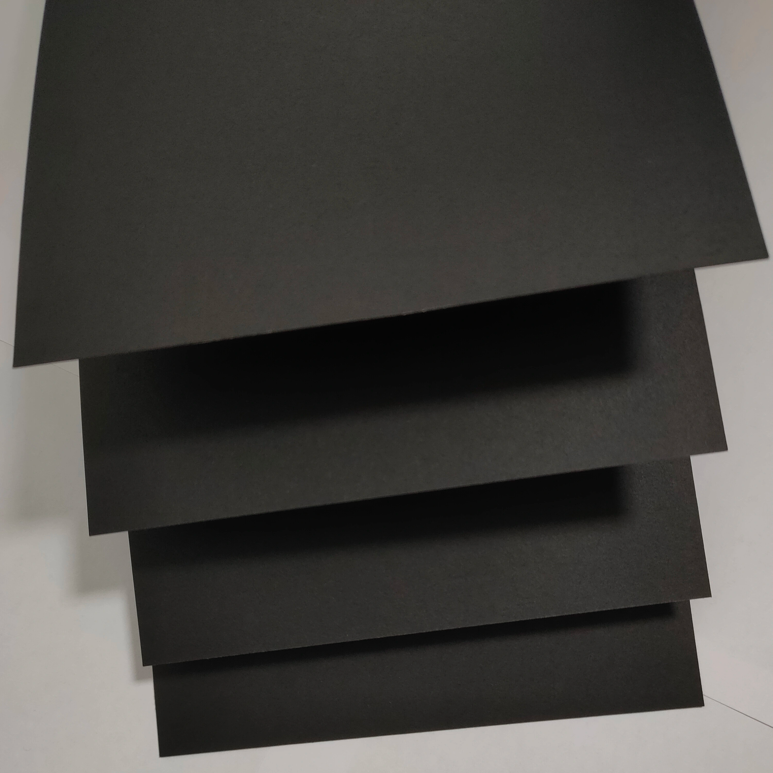 Super Grade 350g Black Cardboard Paper Coated and Offset Printing Compatible Customizable Size for Gift Note Books