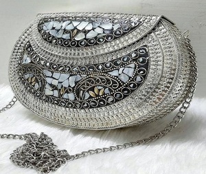 Sac à main de luxe en pierre, design artisanal, argenté, pour soirée, prêt à expédier, en résine, mosaïque en laiton avec métal - Product Image 6