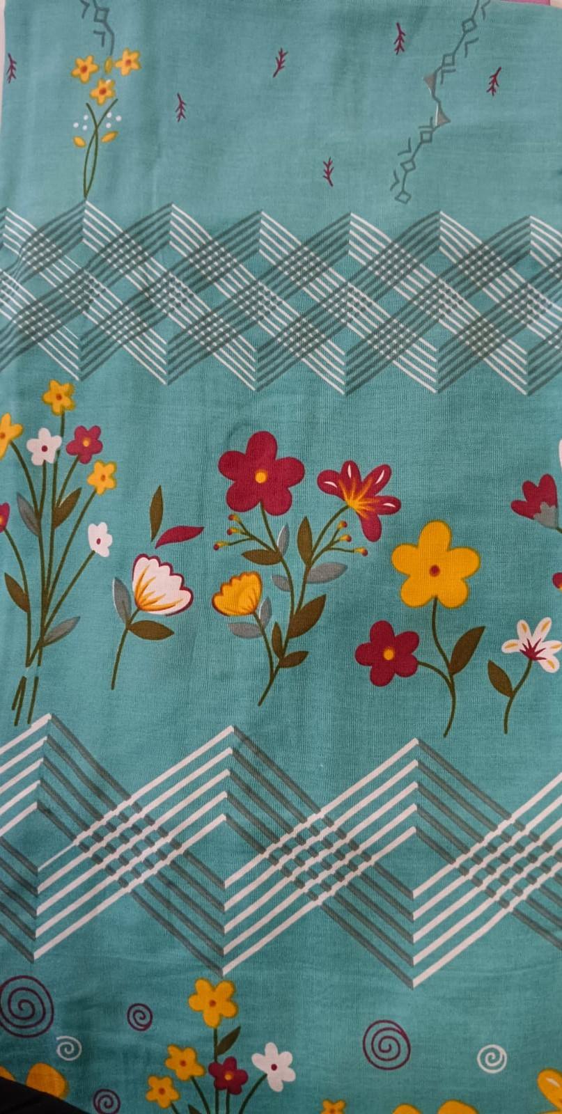 มีสีเขียวขุ่น