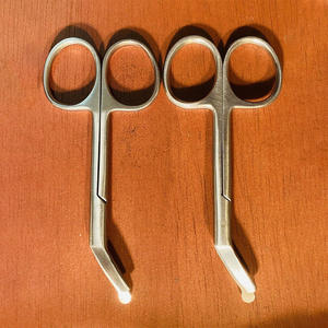 Ciseaux de soins infirmiers en acier inoxydable manuel pour pansements d'ostomie, 4,3 x 2,1 pouces, instrument chirurgical durable pour les médecins et les infirmières - Product Image 5