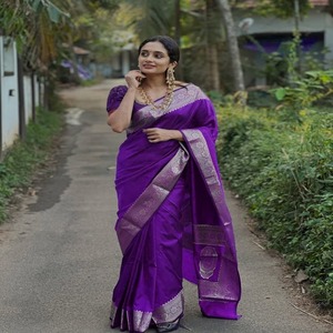 Seda suave de excelente calidad con Jacquard Work Sari Mujer Fabricante de moda de Surat a precio mayorista - Product Image 1