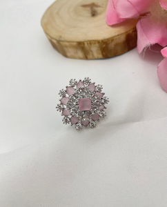 Anillos de Zirconia cúbica para mujeres y niñas Anillos de piedra CZ brillante Acabado Premium Alternativa elegante y asequible a los anillos de diamantes - Product Image 1