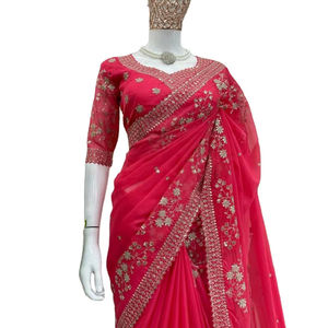 Top demandé Karva Chauth spécial couleur rouge multi-codage séquence travail Style moderne dernière étole saree fantaisie pour fête fausse fourrure - Product Image 1