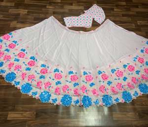 Lehenga choli คอลเลกชันผ้าไหมที่ได้รับความนิยมมากที่สุดสำหรับงานปาร์ตี้ในช่วงฤดูหนาวและฤดูร้อน - Product Image 6